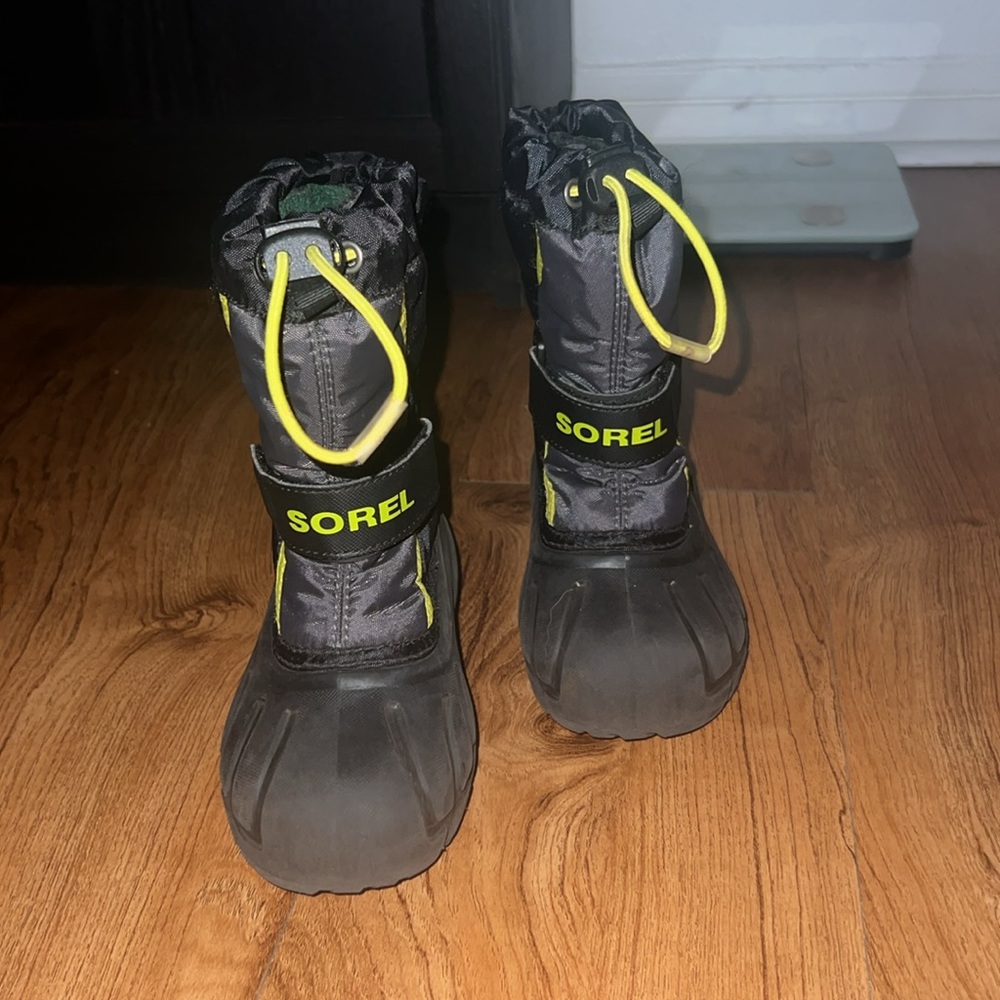Sorel Flurry Boots - Picture 6 of 8